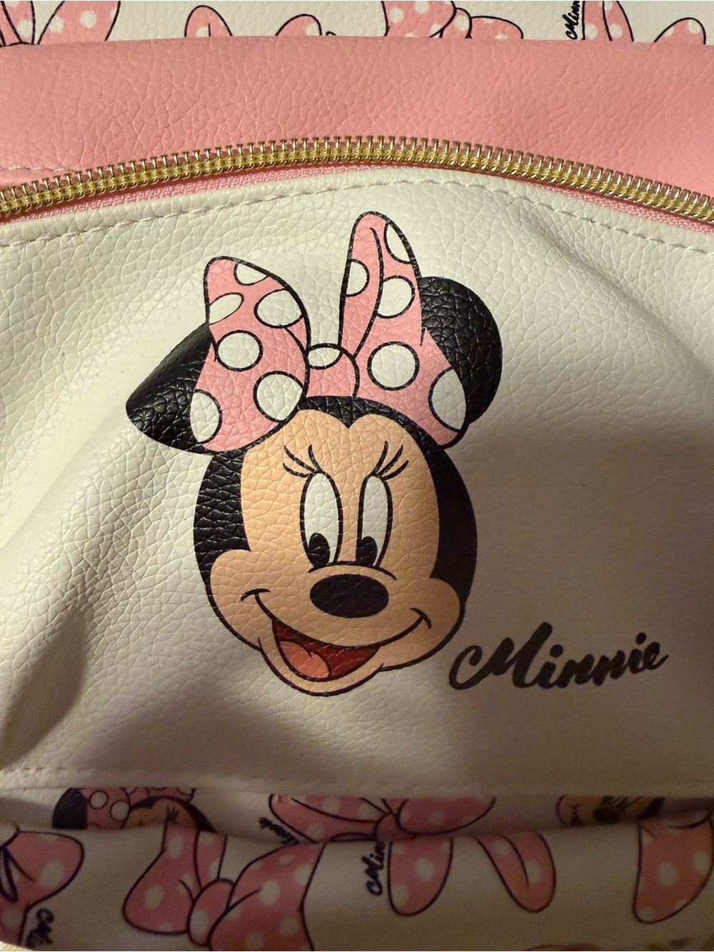Minnie Mouse backpack - Picture 3 of 4